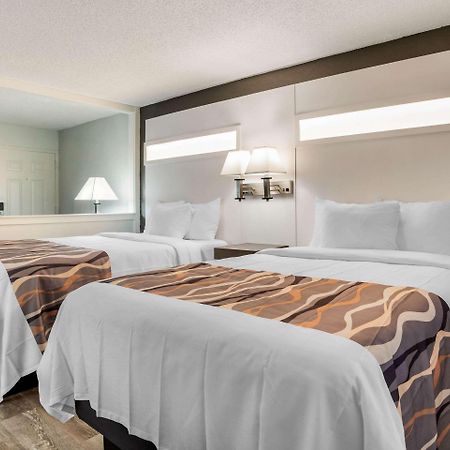 Baymont By Wyndham Montgomery Al Bagian luar foto