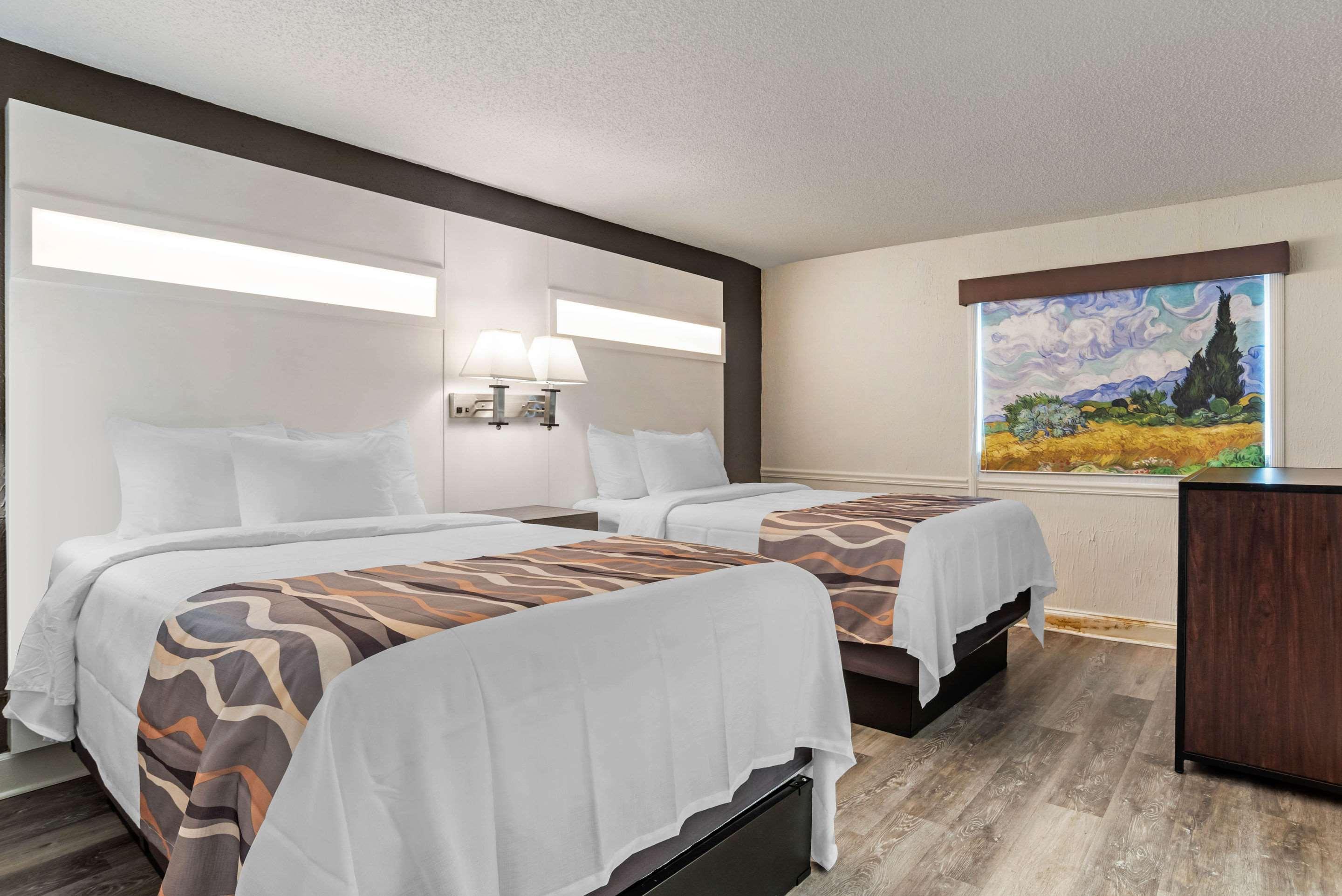 Baymont By Wyndham Montgomery Al Bagian luar foto