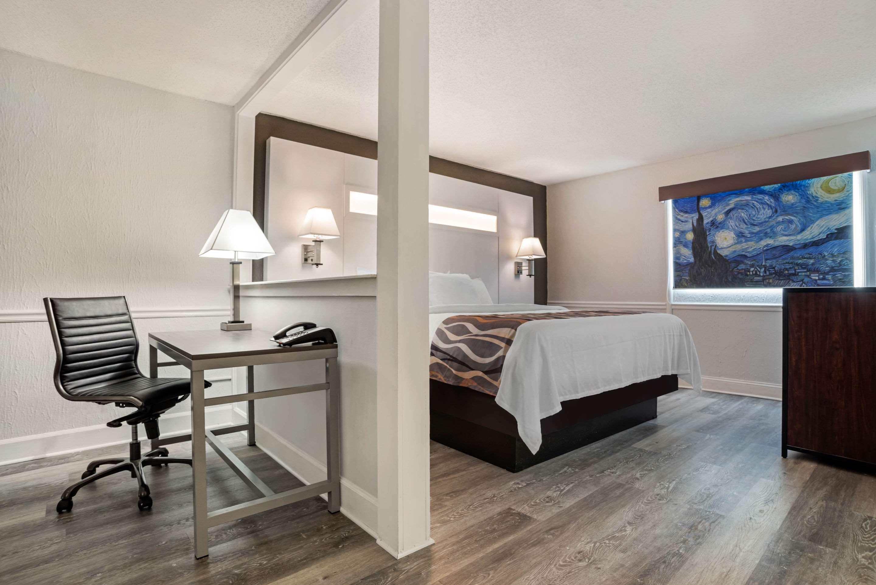 Baymont By Wyndham Montgomery Al Bagian luar foto